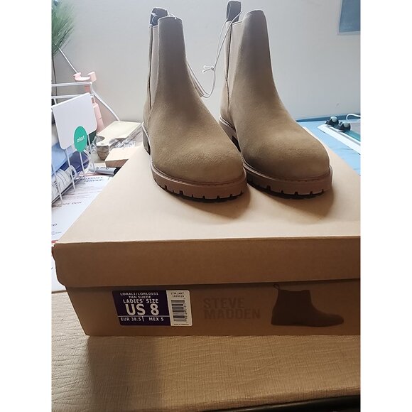 Steve Madden Women's Tan Suede Chelsea Bootie - Picture 3 of 6